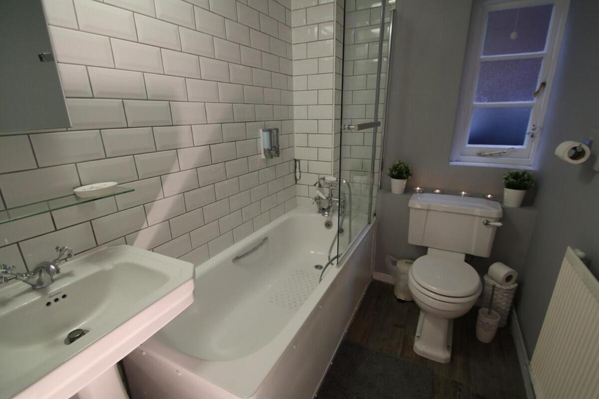 Molesey Apartments Londra Exterior foto